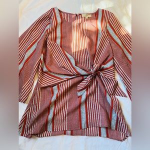 North&Main Flowy Grey and Red Top